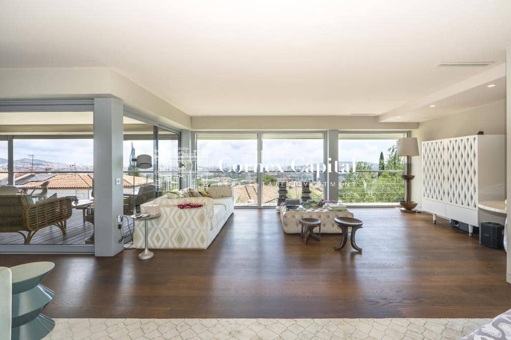Chalet de 6 habitaciones en Barcelona ciudad en venta con piscina garaje - 5.900.000 € (Ref: 9884360)