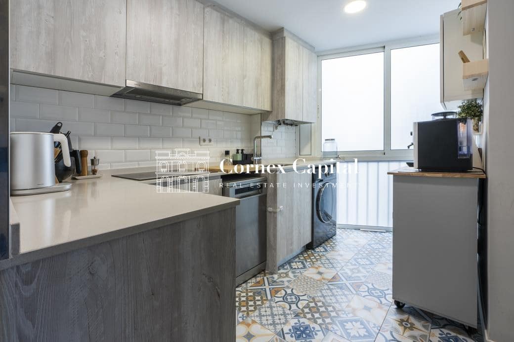 4 soveværelse Lejlighed til salg i Barcelona by - € 475.000 (Ref: 9894129)