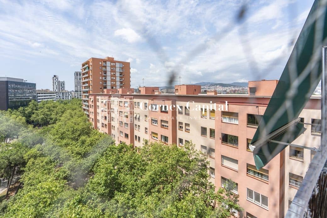 4 soveværelse Lejlighed til salg i Barcelona by - € 475.000 (Ref: 9894129)