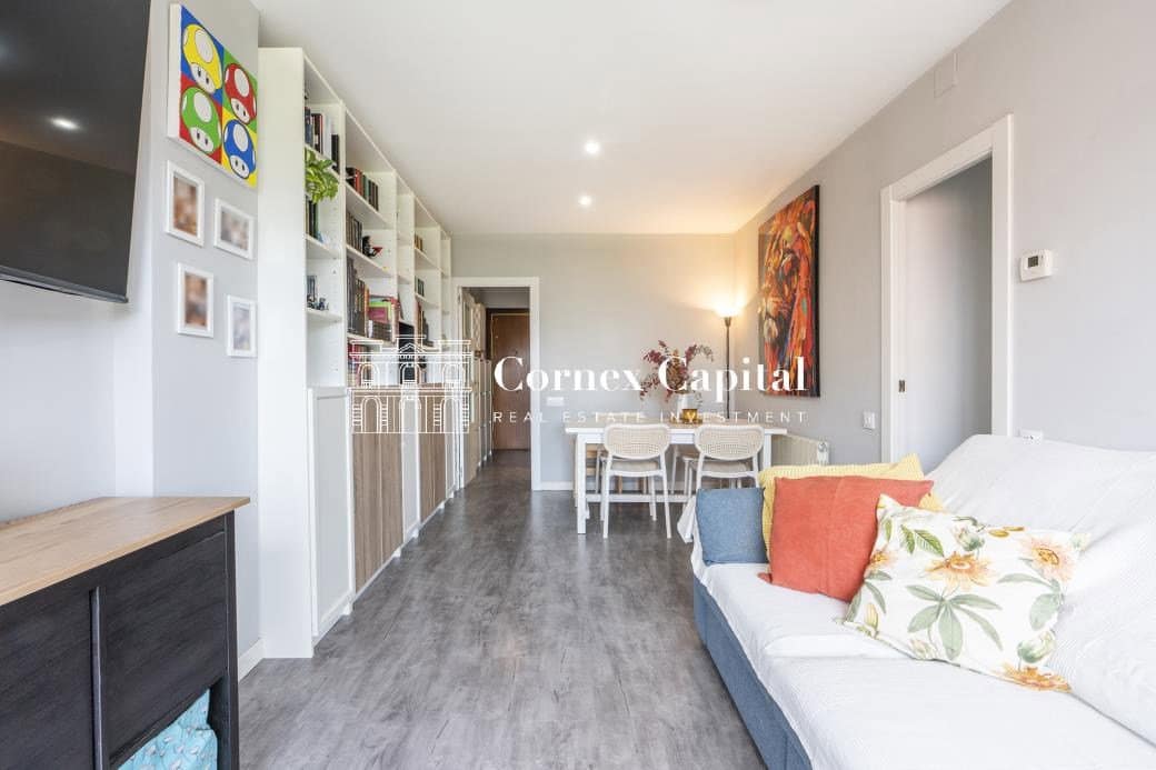 Apartamento de 4 habitaciones en Barcelona ciudad en venta - 475.000 € (Ref: 9894129)