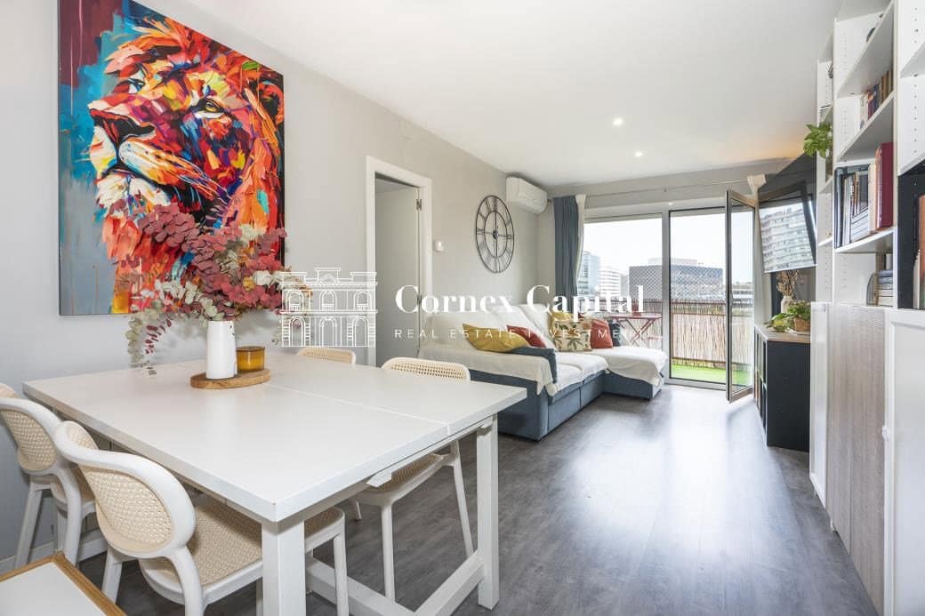 Apartamento de 4 habitaciones en Barcelona ciudad en venta - 475.000 € (Ref: 9894129)