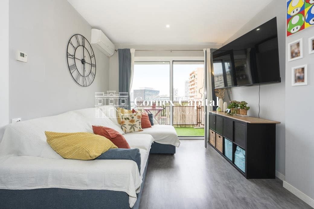 Apartamento de 4 habitaciones en Barcelona ciudad en venta - 475.000 € (Ref: 9894129)