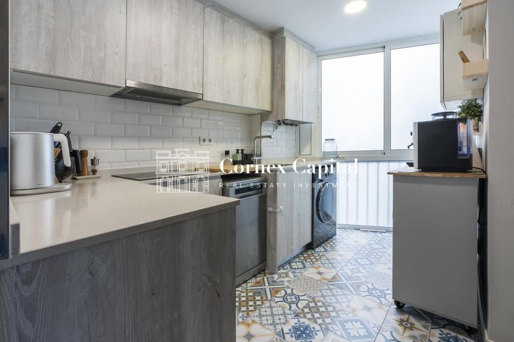 Apartamento de 4 habitaciones en Barcelona ciudad en venta - 475.000 € (Ref: 9894129)