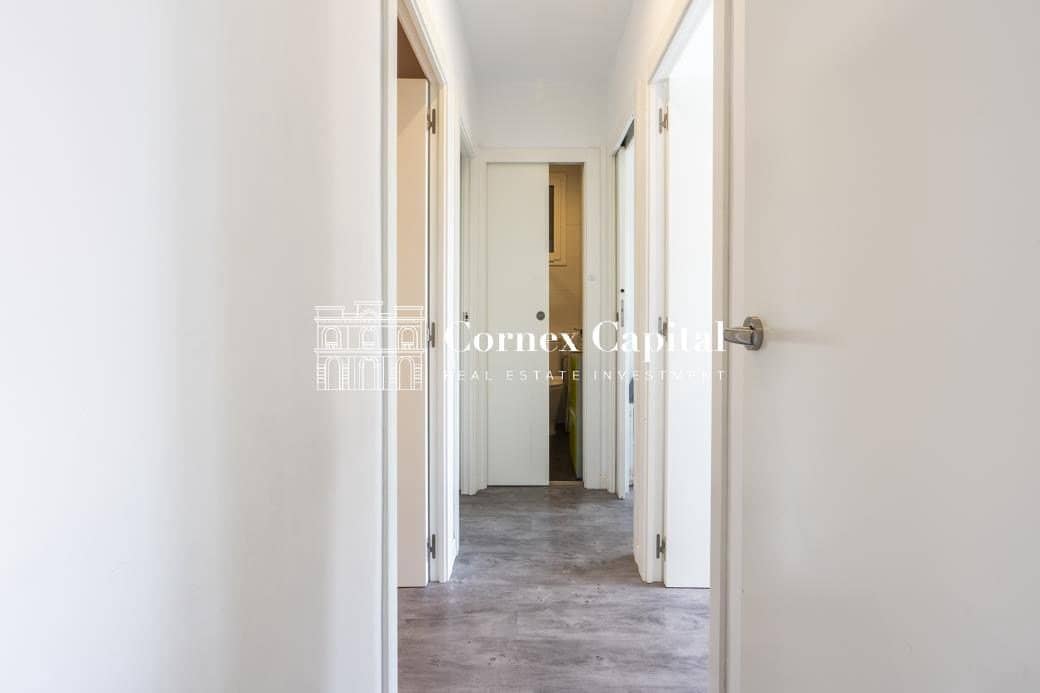 Apartamento de 4 habitaciones en Barcelona ciudad en venta - 475.000 € (Ref: 9894129)