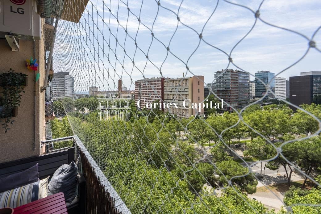 Apartamento de 4 habitaciones en Barcelona ciudad en venta - 475.000 € (Ref: 9894129)