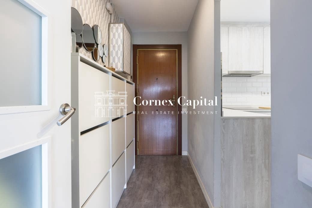 Apartamento de 4 habitaciones en Barcelona ciudad en venta - 475.000 € (Ref: 9894129)