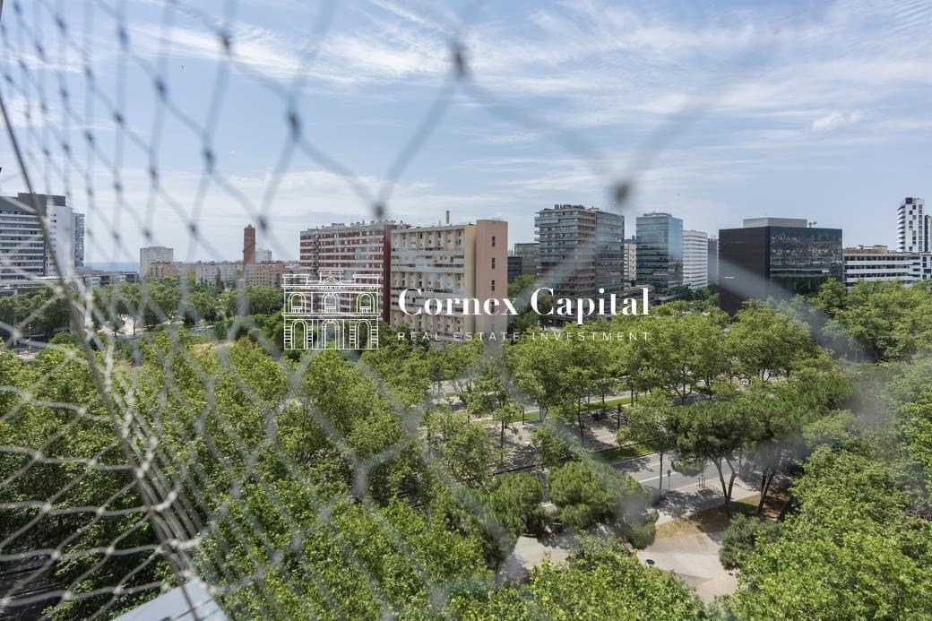 Apartamento de 4 habitaciones en Barcelona ciudad en venta - 475.000 € (Ref: 9894129)