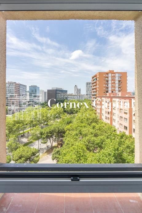 Apartamento de 4 habitaciones en Barcelona ciudad en venta - 475.000 € (Ref: 9894129)
