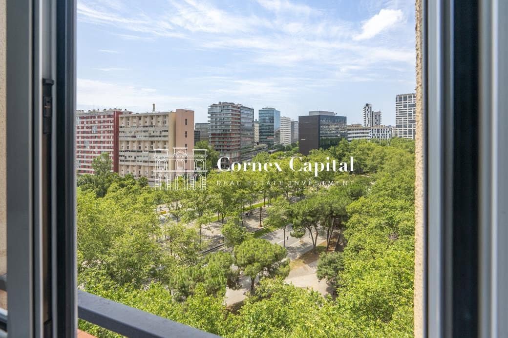Apartamento de 4 habitaciones en Barcelona ciudad en venta - 475.000 € (Ref: 9894129)