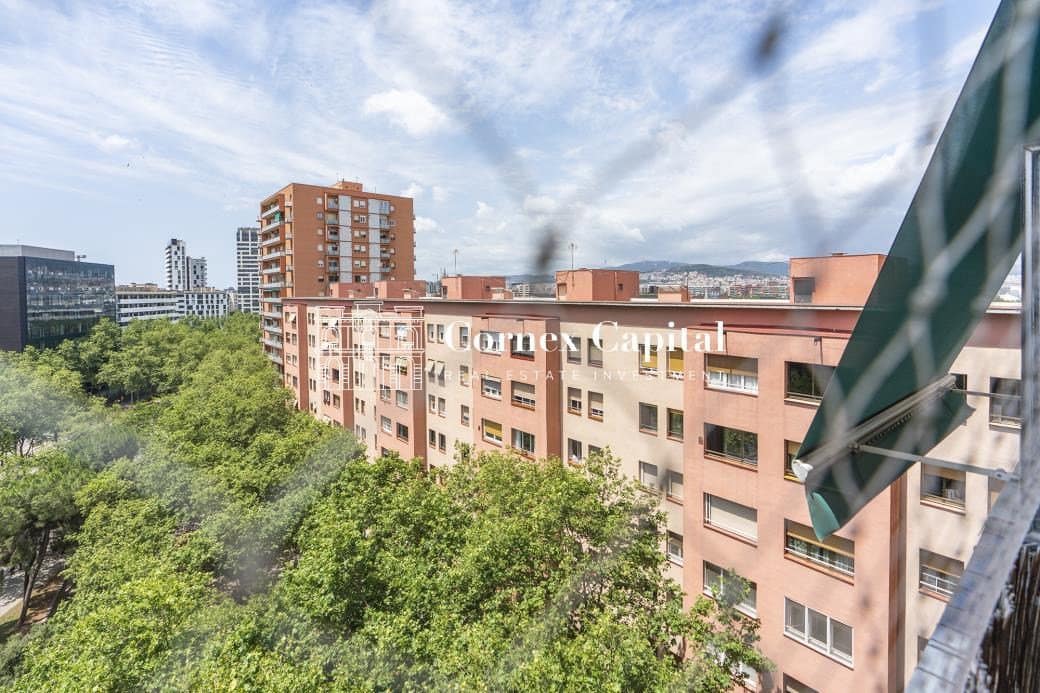 Apartamento de 4 habitaciones en Barcelona ciudad en venta - 475.000 € (Ref: 9894129)