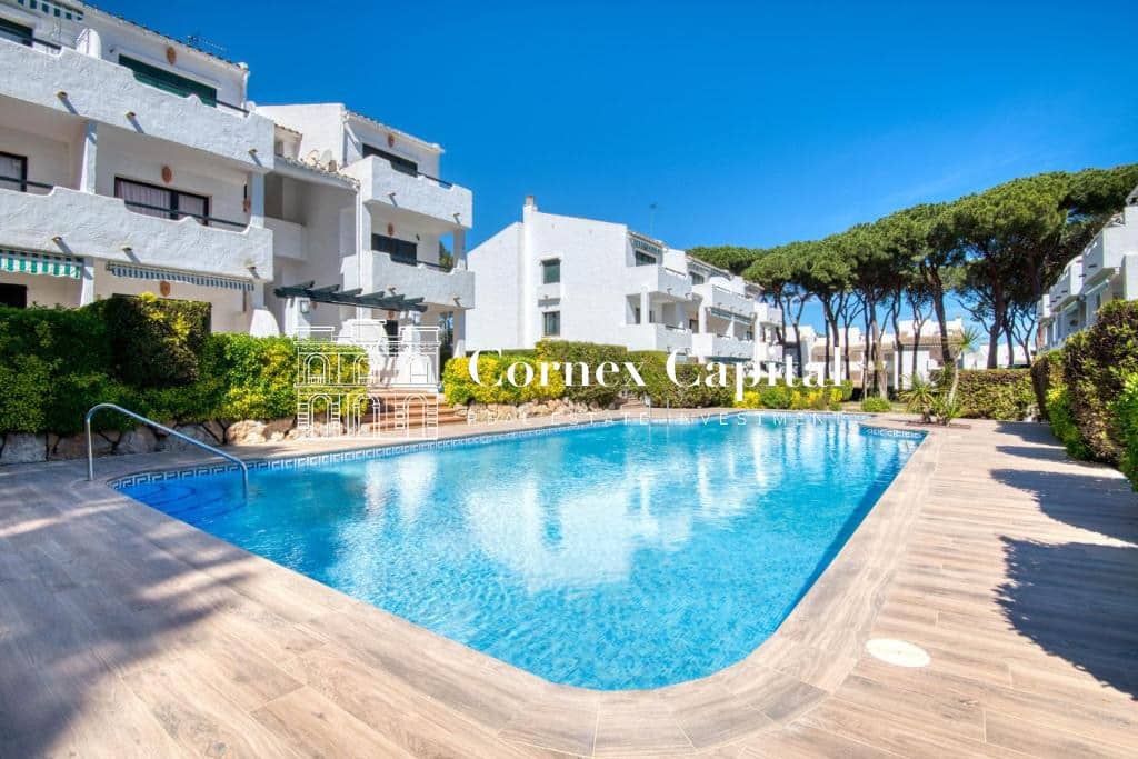 Apartamento de 2 habitaciones en Pals en venta con piscina garaje - 295.000 € (Ref: 9906941)