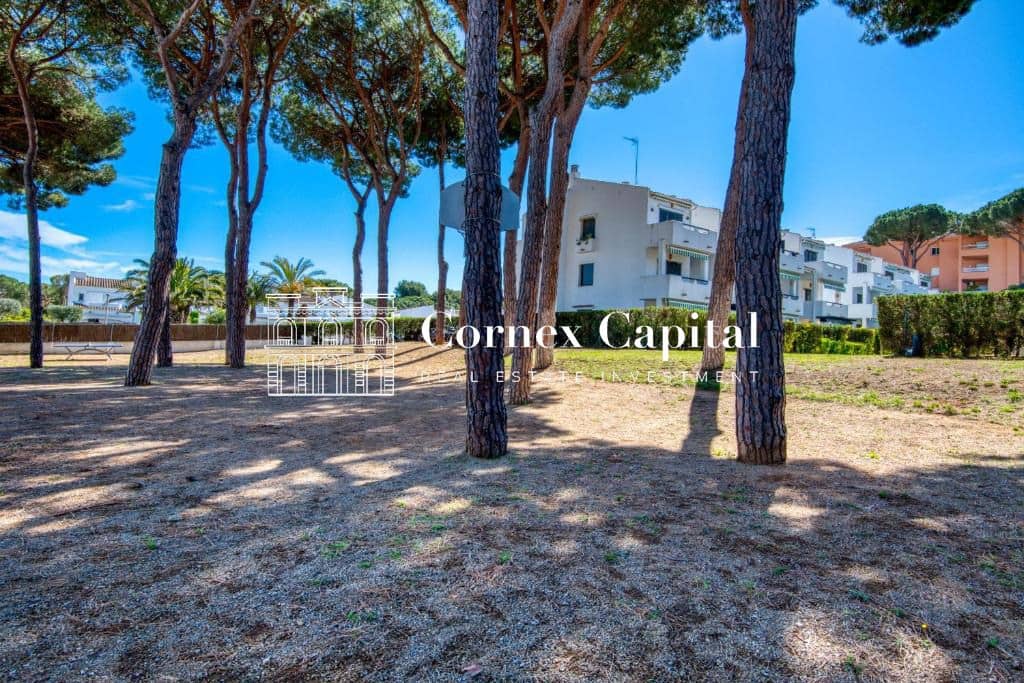 Apartamento de 2 habitaciones en Pals en venta con piscina garaje - 295.000 € (Ref: 9906941)