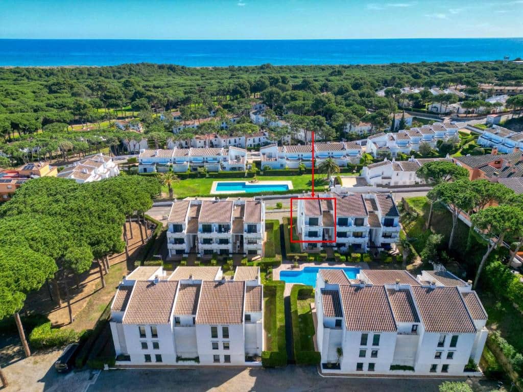 Apartamento de 2 habitaciones en Pals en venta con piscina garaje - 295.000 € (Ref: 9906941)