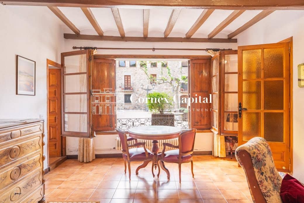 Casa de 8 habitaciones en Sant Llorenç de la Muga en venta con piscina garaje - 949.000 € (Ref: 9915489)
