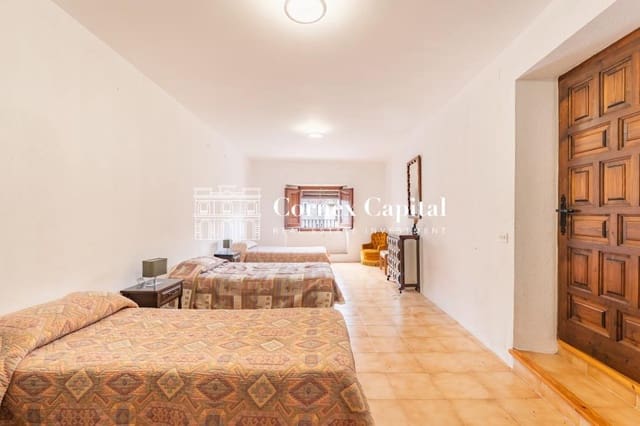 8 slaapkamer Huis te koop in Sant Llorenç de la Muga met zwembad garage - € 949.000 (Ref: 9915489)