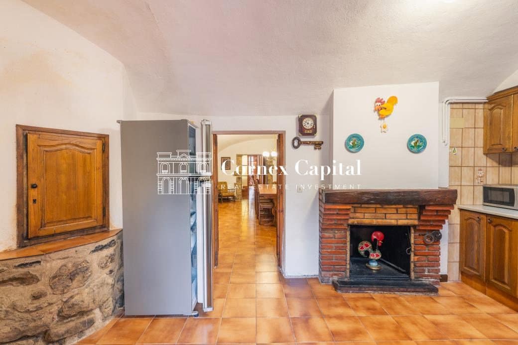 Casa de 8 habitaciones en Sant Llorenç de la Muga en venta con piscina garaje - 949.000 € (Ref: 9915489)