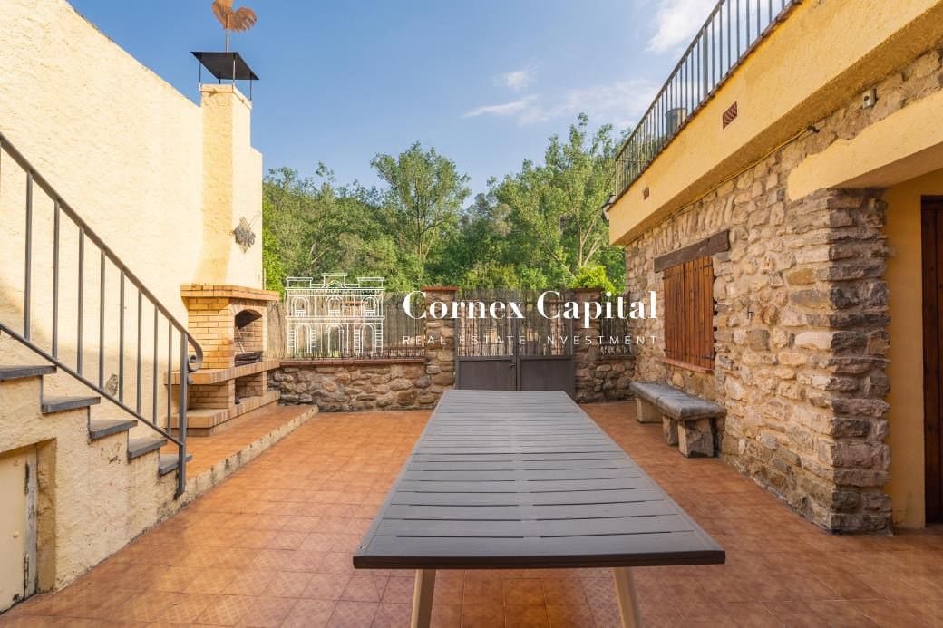 Casa de 8 habitaciones en Sant Llorenç de la Muga en venta con piscina garaje - 949.000 € (Ref: 9915489)