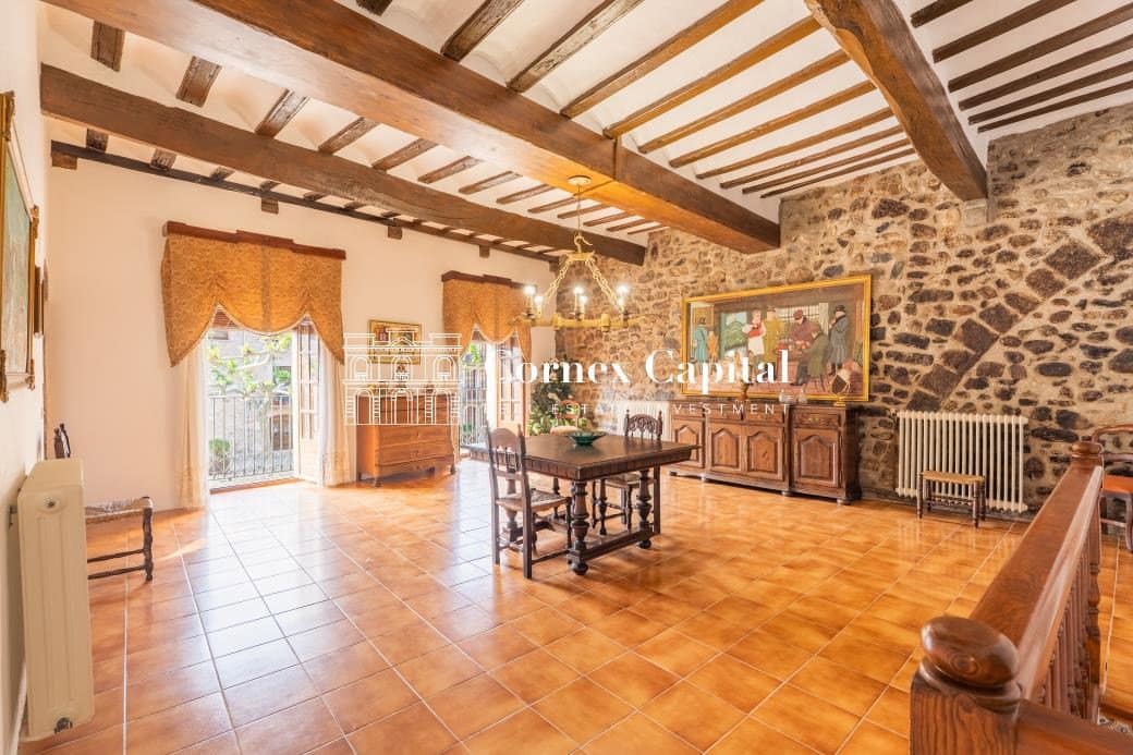Casa de 8 habitaciones en Sant Llorenç de la Muga en venta con piscina garaje - 949.000 € (Ref: 9915489)