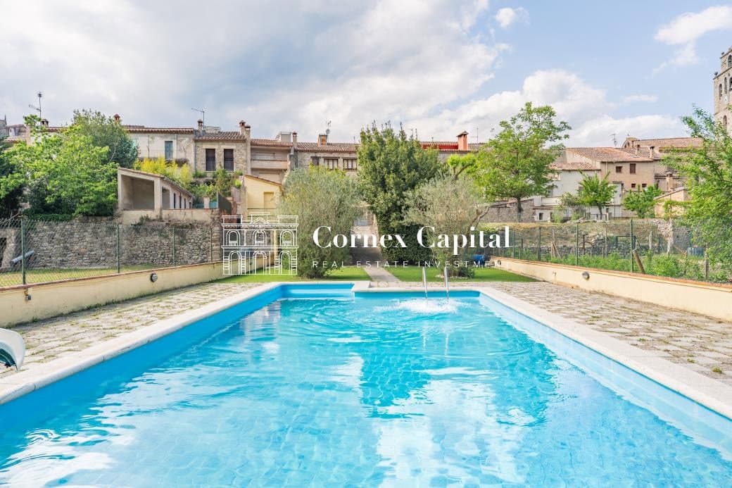 Casa de 8 habitaciones en Sant Llorenç de la Muga en venta con piscina garaje - 949.000 € (Ref: 9915489)