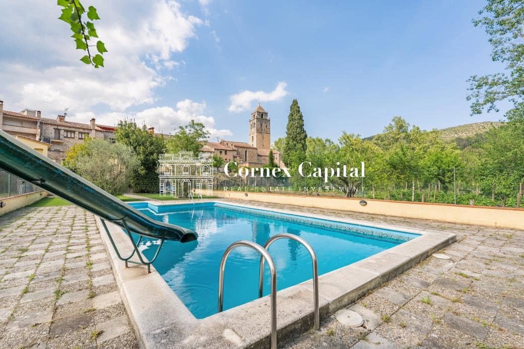 Casa de 8 habitaciones en Sant Llorenç de la Muga en venta con piscina garaje - 949.000 € (Ref: 9915489)