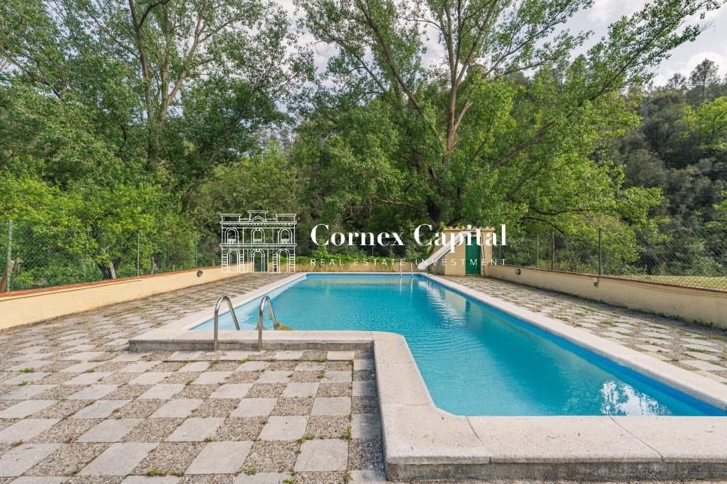 Casa de 8 habitaciones en Sant Llorenç de la Muga en venta con piscina garaje - 949.000 € (Ref: 9915489)