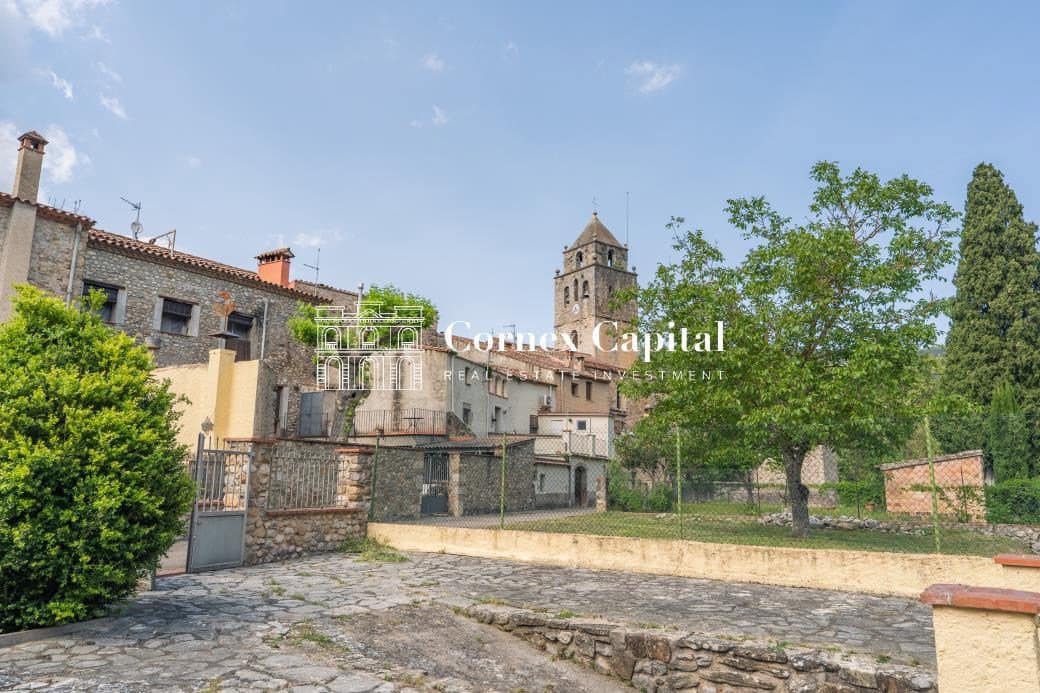 Casa de 8 habitaciones en Sant Llorenç de la Muga en venta con piscina garaje - 949.000 € (Ref: 9915489)
