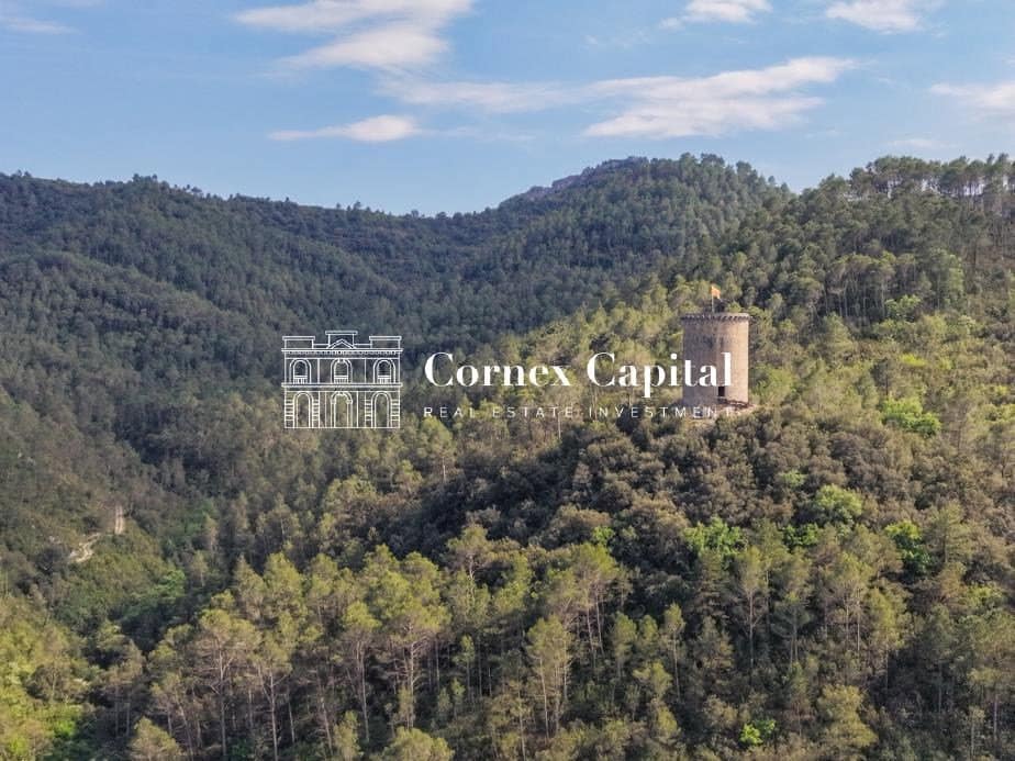 Casa de 8 habitaciones en Sant Llorenç de la Muga en venta con piscina garaje - 949.000 € (Ref: 9915489)