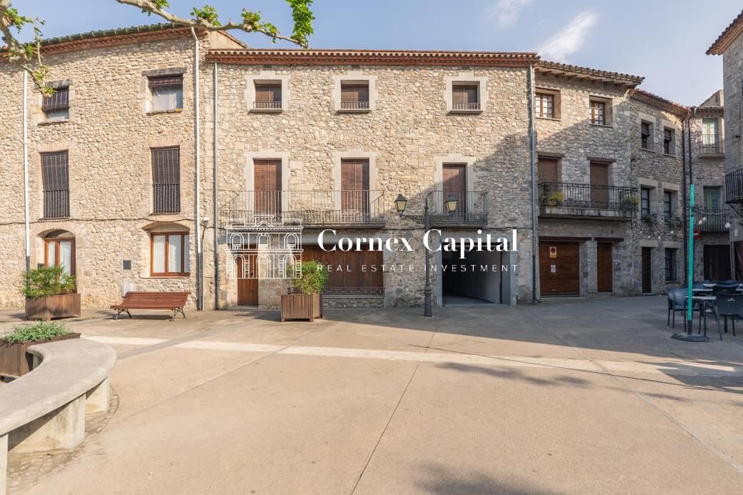 Casa de 8 habitaciones en Sant Llorenç de la Muga en venta con piscina garaje - 949.000 € (Ref: 9915489)