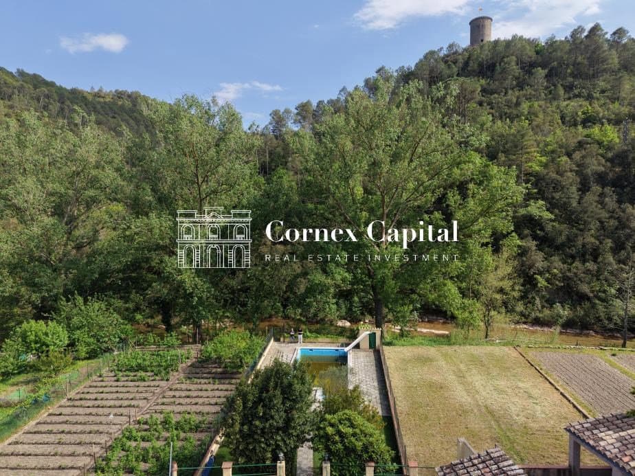 Casa de 8 habitaciones en Sant Llorenç de la Muga en venta con piscina garaje - 949.000 € (Ref: 9915489)