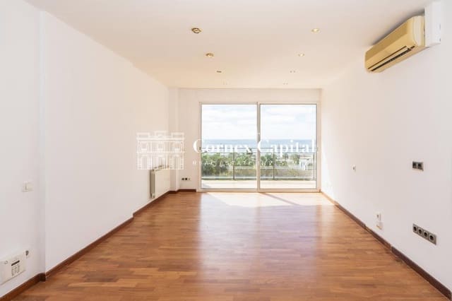 3 soveværelse Lejlighed til salg i Sant Martí, Barcelona by med garage - € 1.175.000 (Ref: 9921939)
