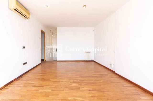 3 soveværelse Lejlighed til salg i Sant Martí, Barcelona by med garage - € 1.175.000 (Ref: 9921939)