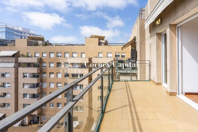 3 soveværelse Lejlighed til salg i Sant Martí, Barcelona by med garage - € 1.175.000 (Ref: 9921939)