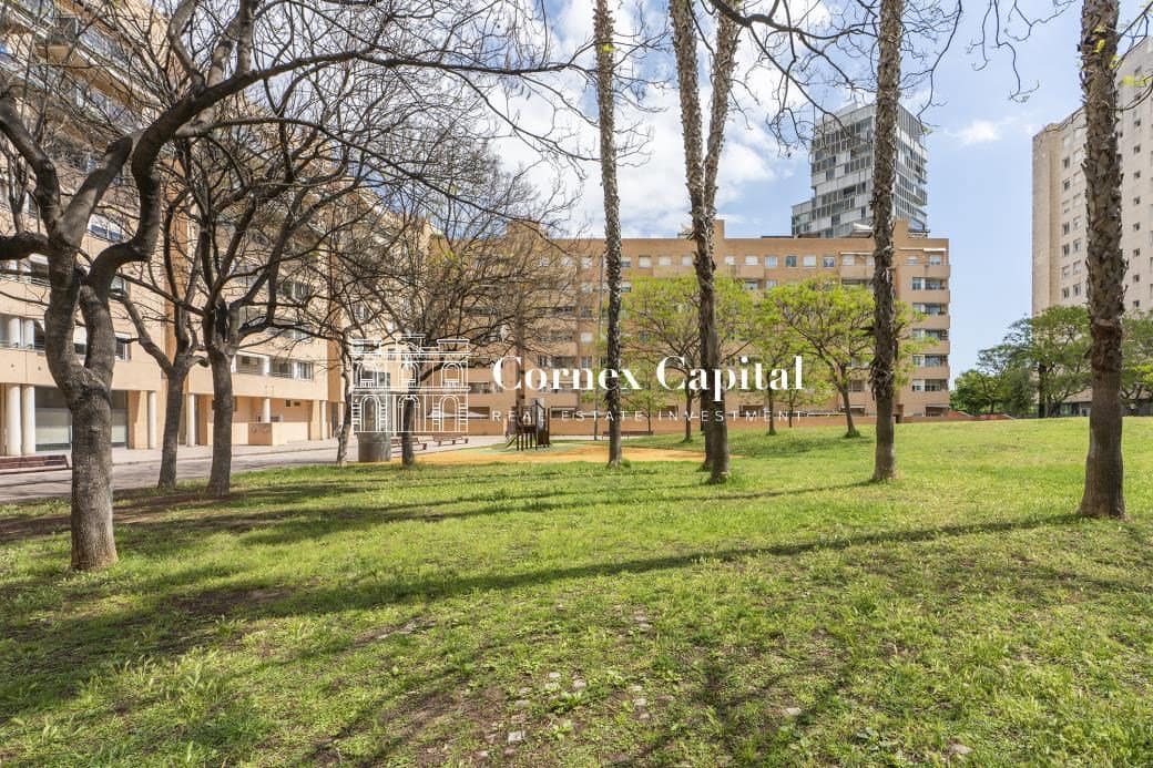 3 slaapkamer Appartement te koop in Barcelona stad met garage - € 1.175.000 (Ref: 9921939)