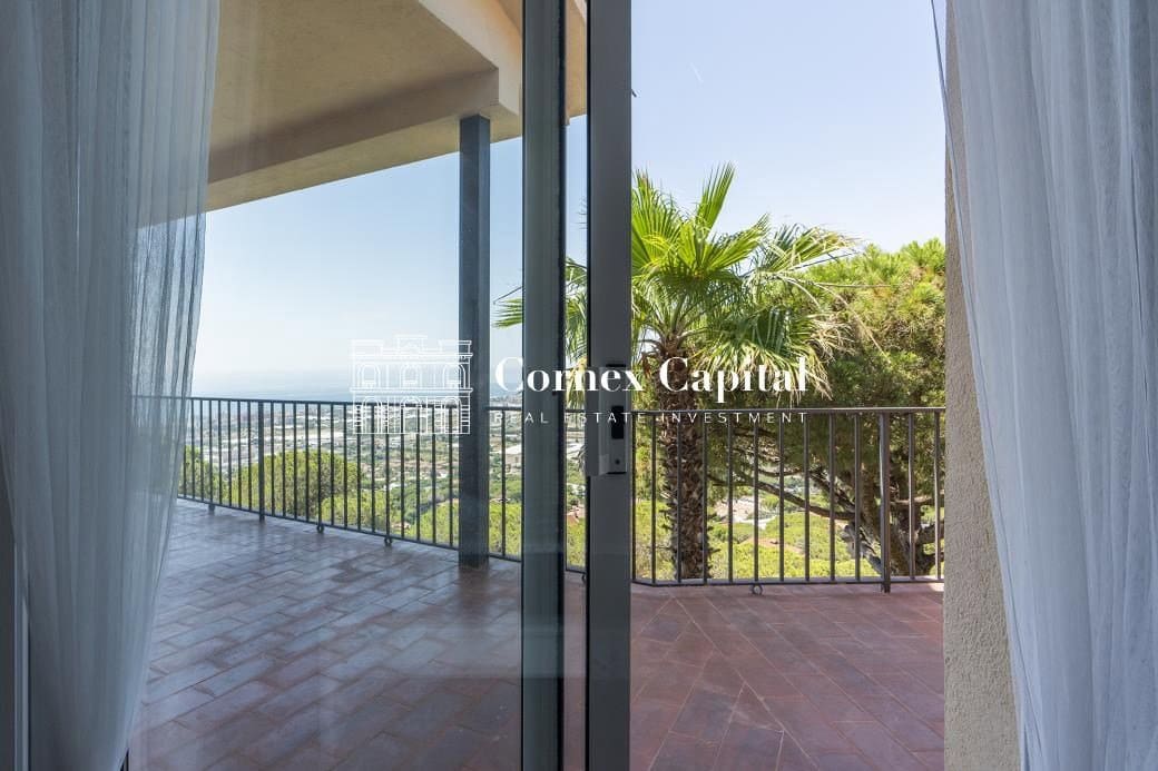 6 bedroom Villa for sale in Cabrils with pool garage - € 1,325,000 (Ref: 9937865)