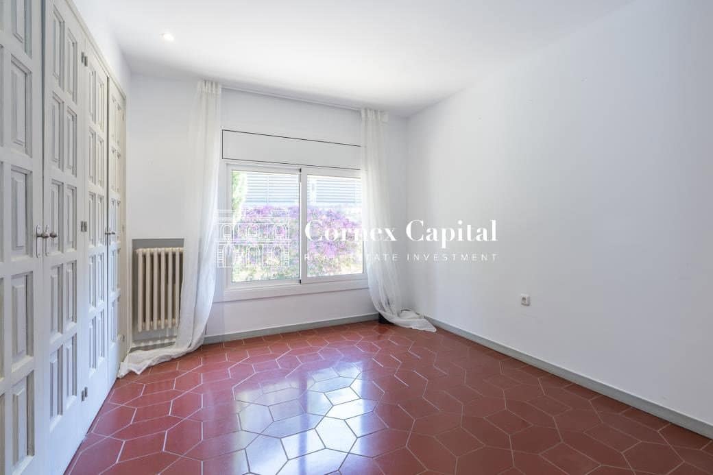 6 bedroom Villa for sale in Cabrils with pool garage - € 1,325,000 (Ref: 9937865)
