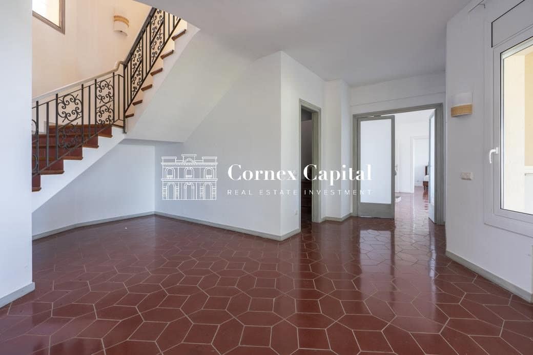 6 bedroom Villa for sale in Cabrils with pool garage - € 1,325,000 (Ref: 9937865)