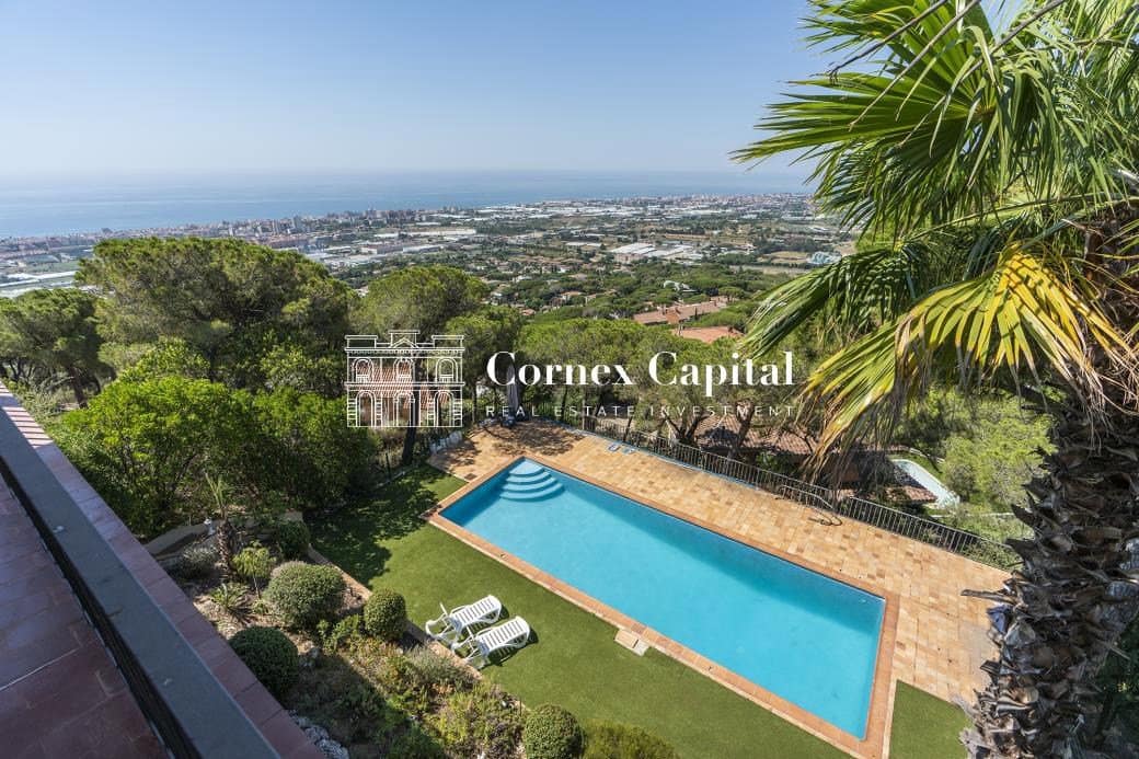 6 bedroom Villa for sale in Cabrils with pool garage - € 1,325,000 (Ref: 9937865)