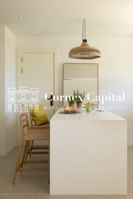 Villa/Maison Mitoyenne de 4 chambres à louer à Regencos avec piscine garage - 3 600 € (Ref: 9966687)