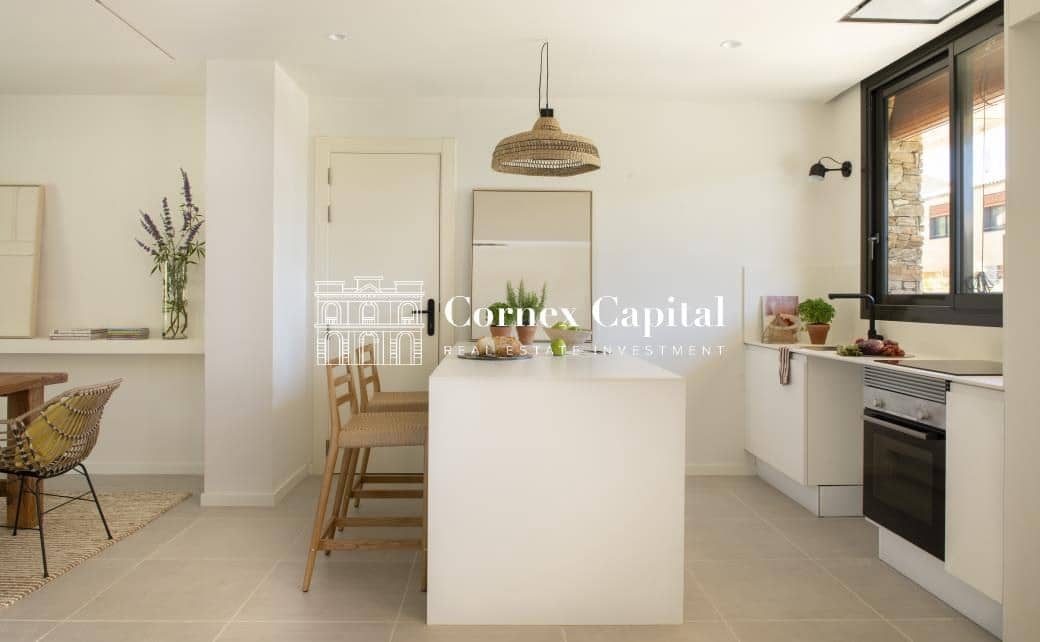 Villa/Maison Mitoyenne de 4 chambres à louer à Regencos avec piscine garage - 3 600 € (Ref: 9966687)