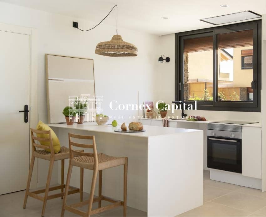 Villa/Maison Mitoyenne de 4 chambres à louer à Regencos avec piscine garage - 3 600 € (Ref: 9966687)