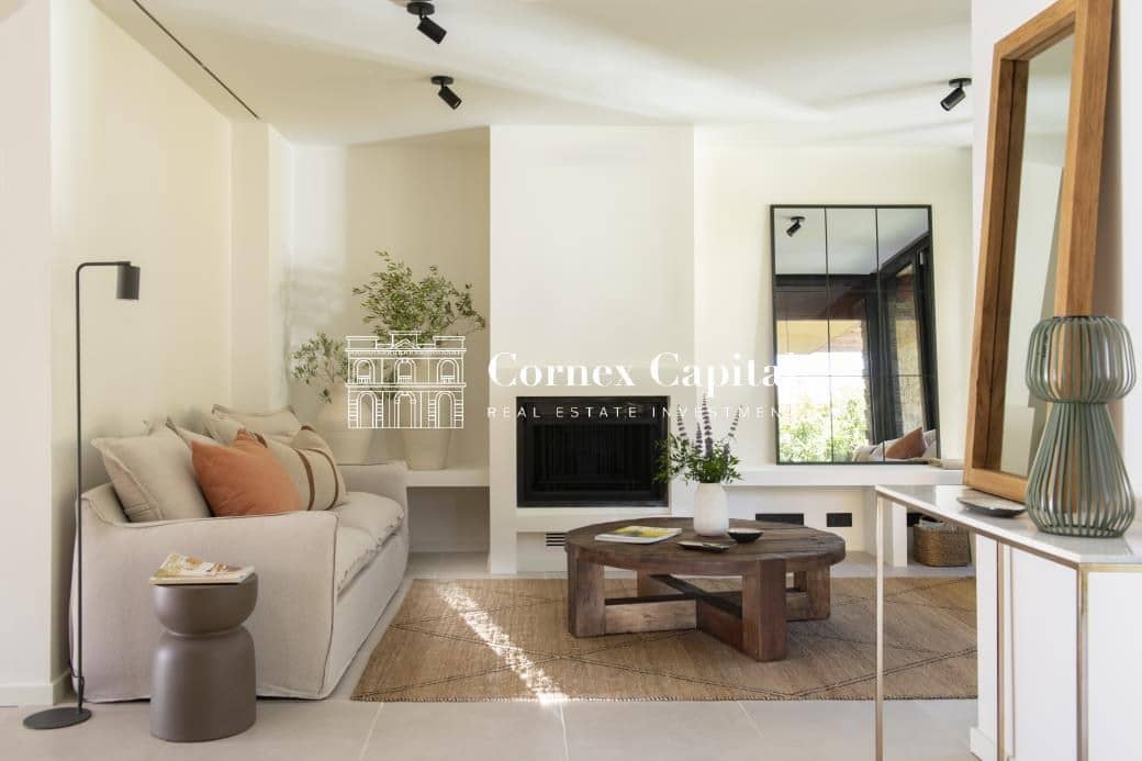 Villa/Maison Mitoyenne de 4 chambres à louer à Regencos avec piscine garage - 3 600 € (Ref: 9966687)
