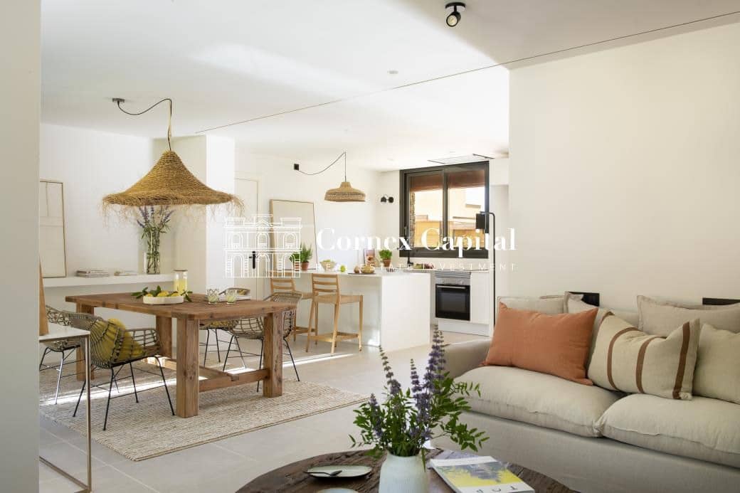 Villa/Maison Mitoyenne de 4 chambres à louer à Regencos avec piscine garage - 3 600 € (Ref: 9966687)