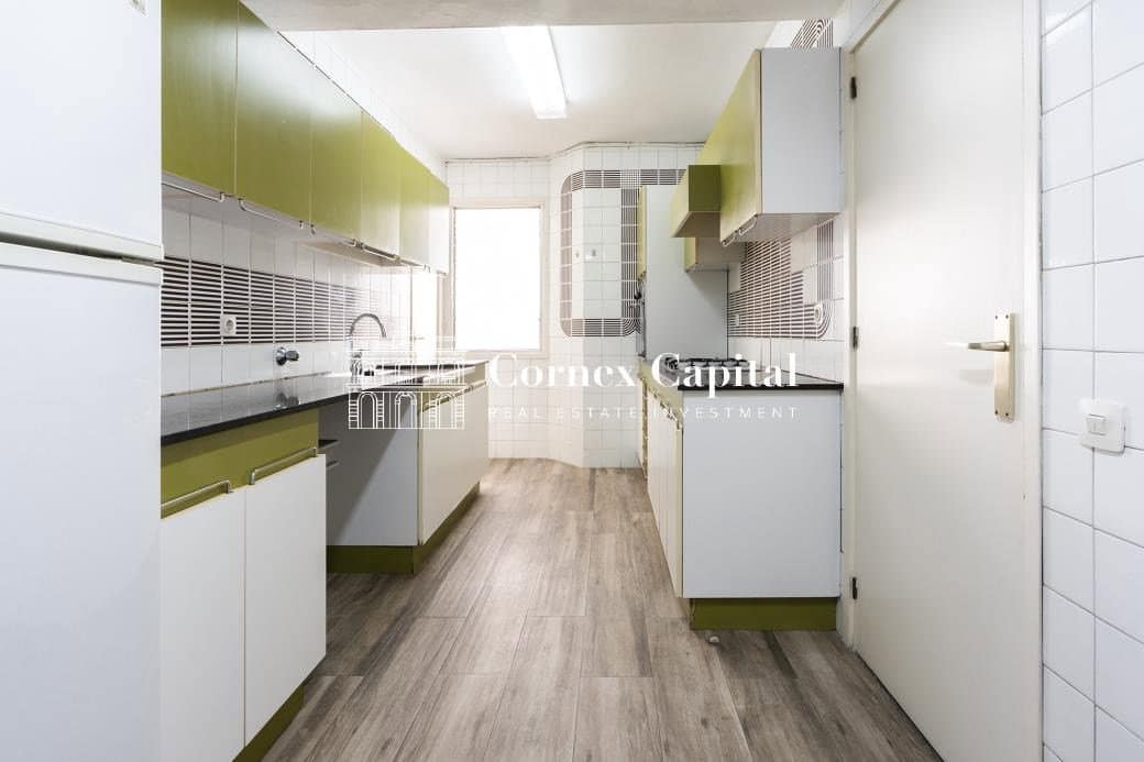5 makuuhuone Huoneisto myytävänä paikassa Barcelona kaupunki mukana 
autotalli - 875 000 € (Ref: 9970633)