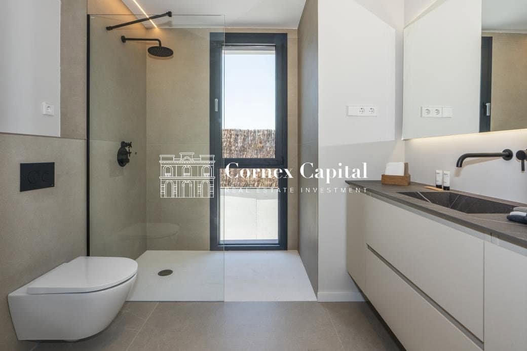 5 bedroom Villa for sale in Sitges with pool garage - € 2,709,000 (Ref: 9973350)
