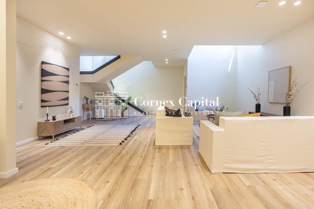 5 bedroom Villa for sale in Sitges with pool garage - € 2,709,000 (Ref: 9973350)