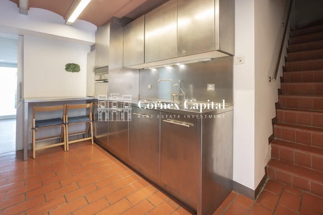5 soverom Villa til salgs i Barcelona by med svømmebasseng garasje - € 3 900 000 (Ref: 9993958)