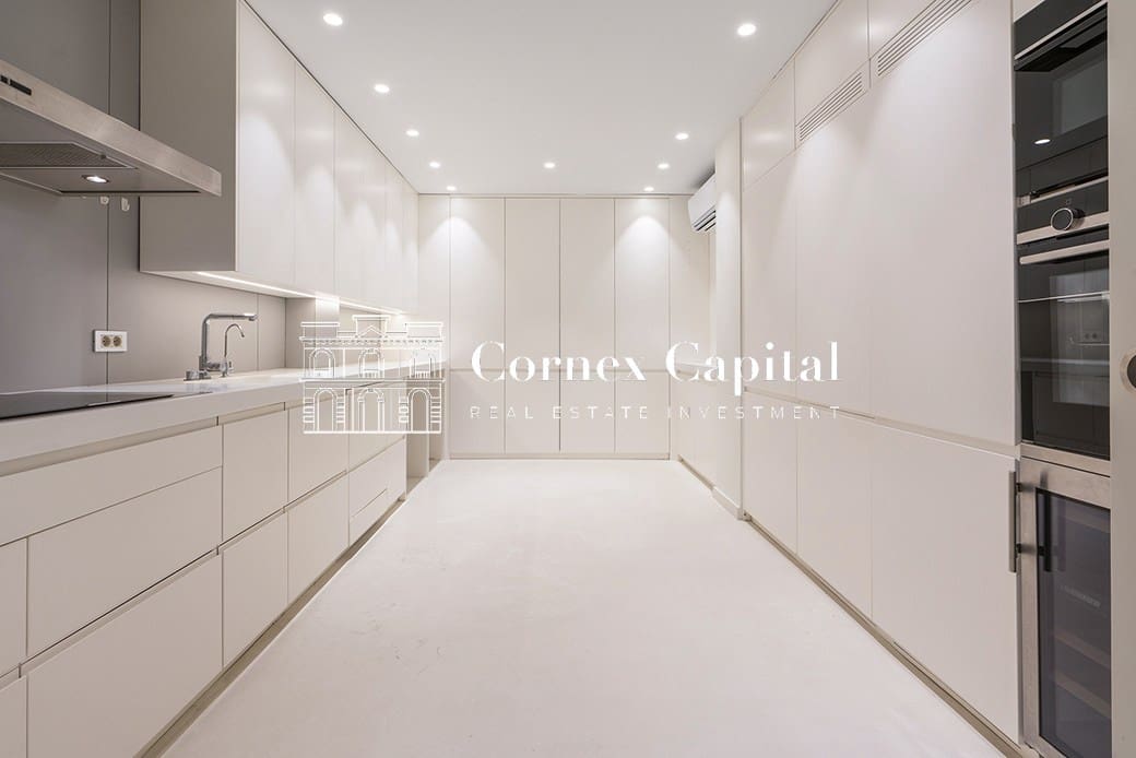 Adosado de 5 habitaciones en Barcelona ciudad en venta con garaje - 2.498.000 € (Ref: 9993959)