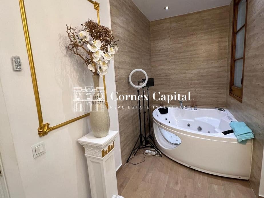 2 bedroom Apartment for sale in Barcelona city - € 390,000 (Ref: 9993960)