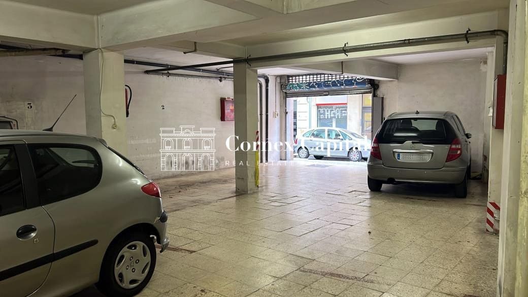 2 Zimmer Apartment zu verkaufen in Barcelona Stadt mit Garage - 390.000 € (Ref: 9993960)