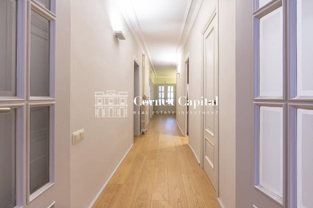 Apartamento de 5 habitaciones en Barcelona ciudad en venta - 1.350.000 € (Ref: 9993962)